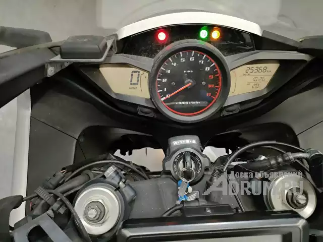 Мотоцикл Honda VFR1200F DCT рама SC63 модификация спорт-турист Sport Touring гв 2010 мотокофры пробег 25 т.км белый в Москвe, фото 5