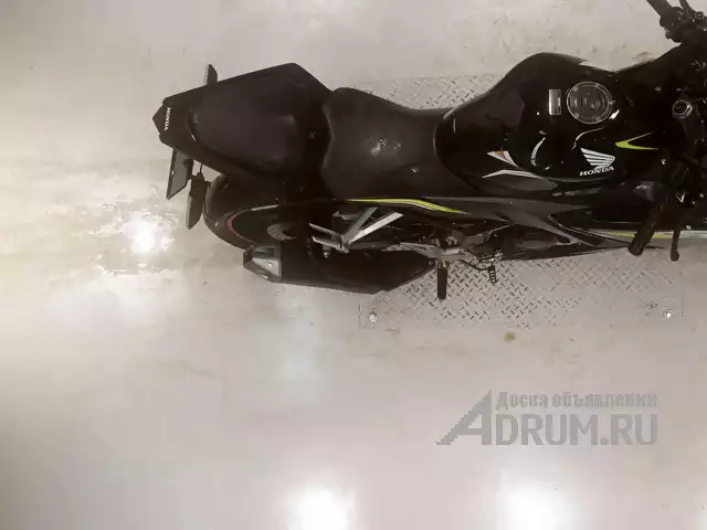 Мотоцикл спортбайк Honda CBR150R рама KC91 модификация спортивный гв 2016 пробег 12 т.км черный в Москвe, фото 6