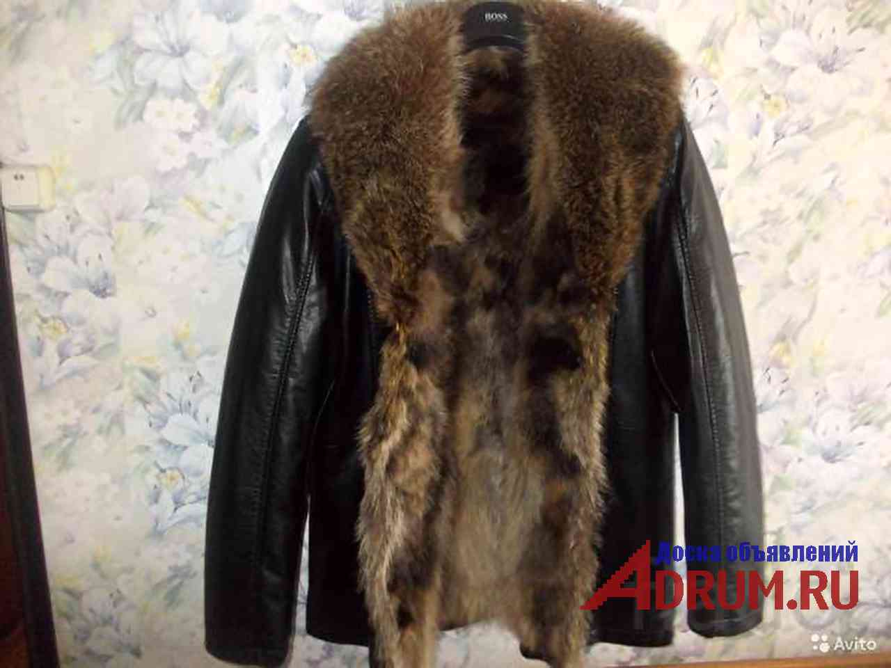 Зимняя куртка кожа с волчьим мехом в Москвe
