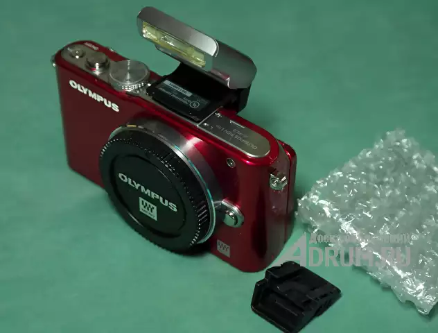 Фотоаппарат беззеркальный Olympus E - PL3 новый, красного цвета, тушка, матрица Micro 43 в Москвe, фото 3