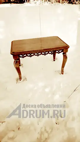 журнальный столик из массива резной, в Йошкар-Оле, категория "Столы и стулья"