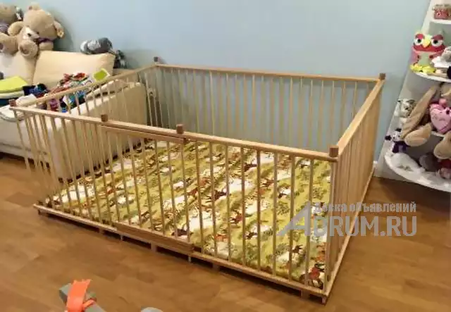 Большой детский деревянный манеж 1, 5х2, 0м с калиткой для малышей в Москвe