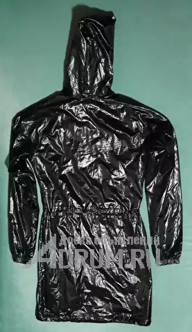 Продаю женский спортивный плащ дождевик NIKE original блестящий размер XS черного цвета абсолютно новый в Москвe, фото 3