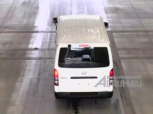 Грузопассажирский микроавтобус Toyota Hiace Van гв 2018 салон 3-9 мест груз 1 тн в Москвe, фото 3